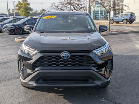 Used 2023 Toyota RAV4 XLE image 2