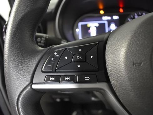 Used 2018 Nissan Kicks SV FWD image 14