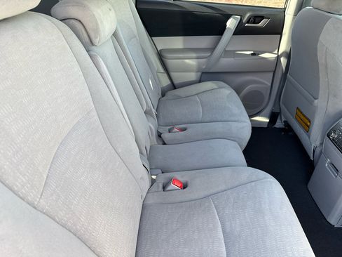 Used 2011 Toyota Highlander 4WD image 55