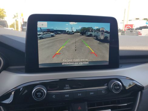 Used 2022 Ford Escape SEL w/ Technology Package image 11