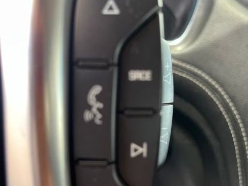 Used 2017 Chevrolet Traverse LT w/ Style and Technology Package FWD image 18