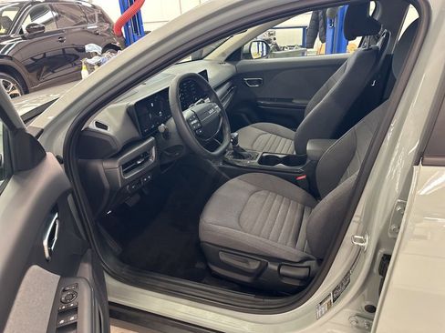 Certified 2025 Kia K4 EX FWD image 18