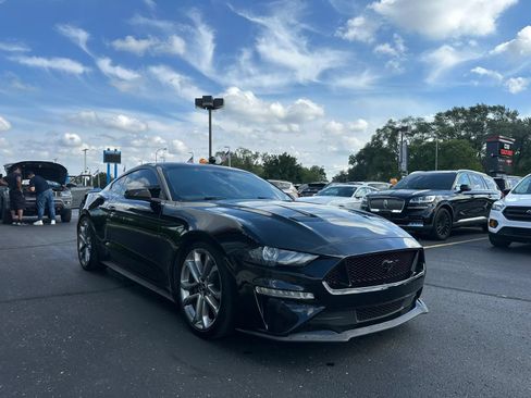 Used 2020 Ford Mustang GT Premium w/ Equipment Group 401A RWD image 3