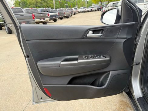 Used 2021 Kia Sportage LX AWD/4WD image 21