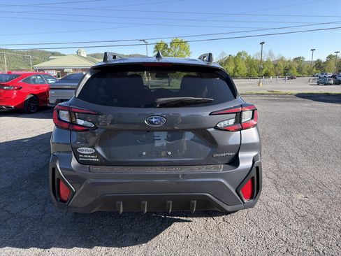 Used 2024 Subaru Crosstrek 2.0i Premium AWD/4WD image 7