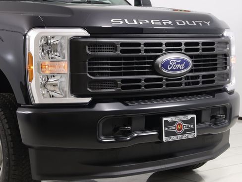 Used 2024 Ford F350 XL w/ Snow Plow/Camper Package image 34