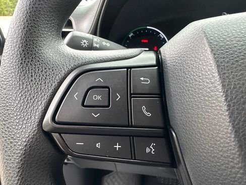 Used 2024 Toyota Sienna LE w/ LE Plus Package AWD/4WD image 32