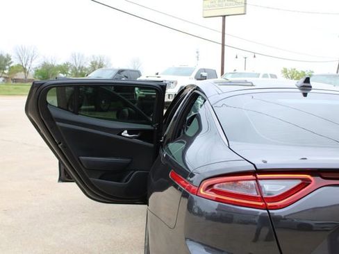 Used 2020 Kia Stinger GT-Line RWD image 37