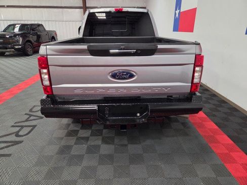 Used 2020 Ford F250 Lariat w/ Lariat Value Package image 13