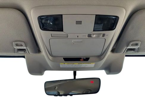 Used 2019 Subaru Outback 2.5i image 18