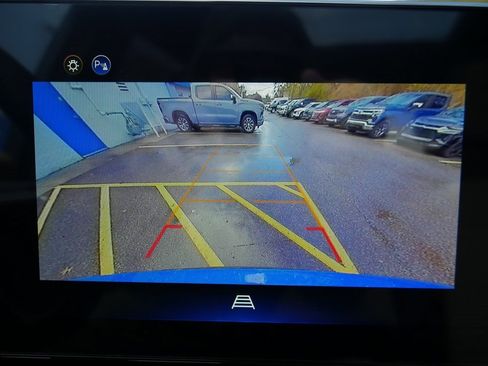 New 2026 Chevrolet Equinox ACTIV w/ Convenience Package III image 17