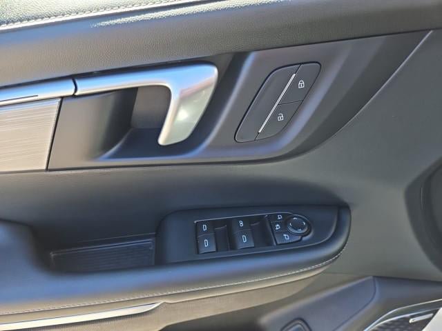 Used 2026 Buick Enclave Preferred FWD image 23