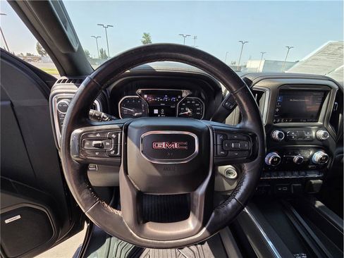 Used 2020 GMC Sierra 1500 AT4 w/ AT4 Premium Package AWD/4WD image 17