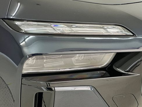 Certified 2025 BMW 760i xDrive AWD/4WD image 12