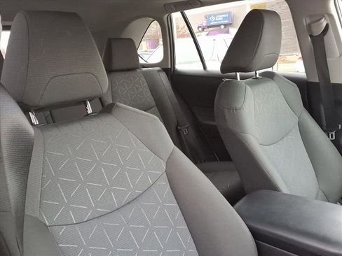 Used 2023 Toyota RAV4 XLE image 28
