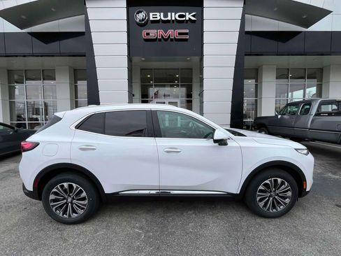 New 2026 Buick Envision Preferred image 2