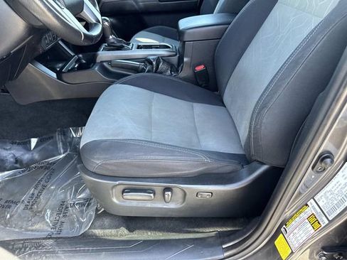 Used 2021 Toyota Tacoma TRD Off-Road w/ Technology Package AWD/4WD image 12