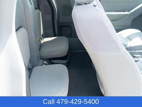 Used 2018 Nissan Frontier S RWD image 33
