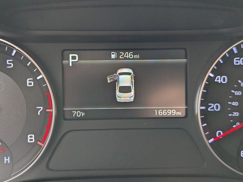 Certified 2024 Kia Forte LXS w/ LXS Technology Package image 14