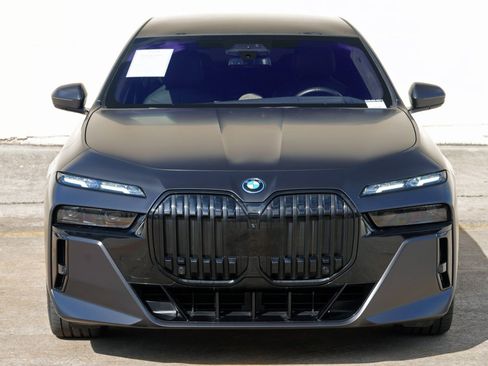 Used 2023 BMW i7 xDrive60 AWD/4WD image 62