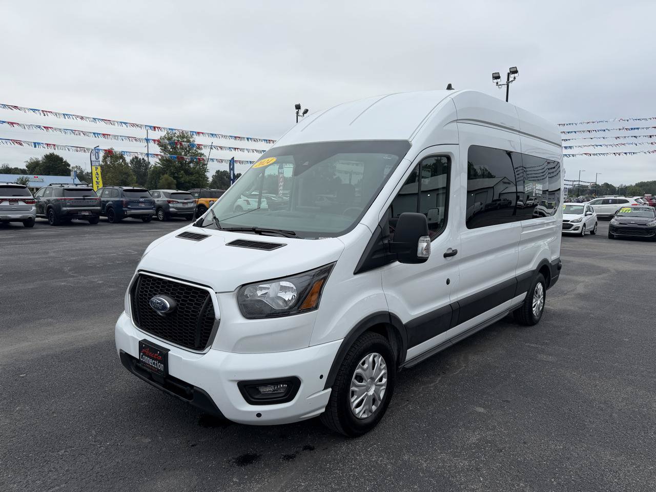 Used 2024 Ford Transit 350 XLT RWD image 10