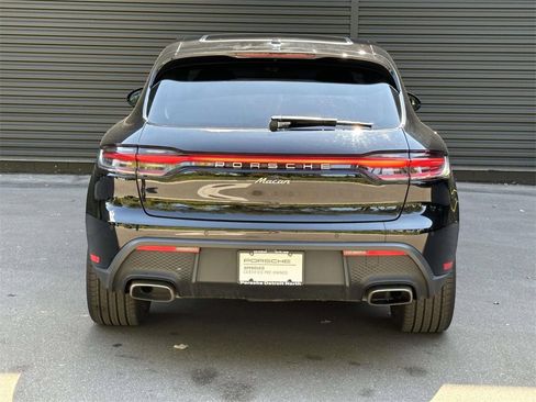 Used 2024 Porsche Macan image 29