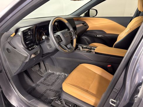 Used 2023 Lexus RX 350 w/ Cold Area Package AWD/4WD image 17