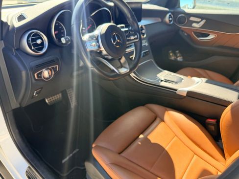 Certified 2022 Mercedes-Benz GLC 300 image 2