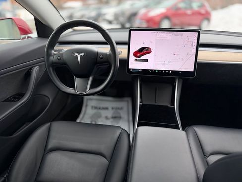 Used 2018 Tesla Model 3 Long Range image 9