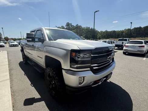 Used 2017 Chevrolet Silverado 1500 LTZ Z71 w/ Redline Edition image 8