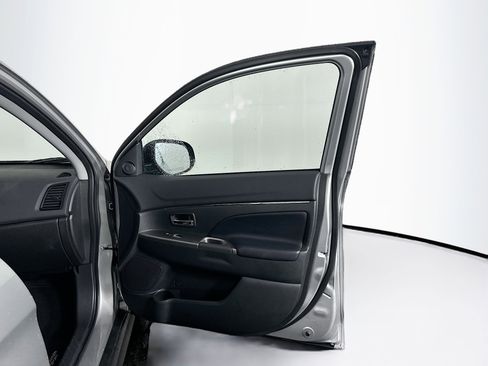 Used 2025 Mitsubishi Outlander Sport SE image 30