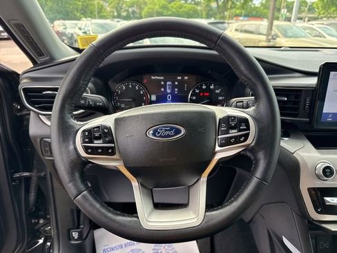 Used 2023 Ford Explorer XLT w/ Equipment Group 202A AWD/4WD image 12