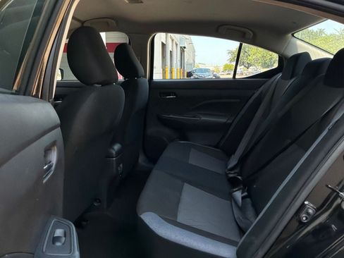 Used 2025 Nissan Versa SV FWD image 11