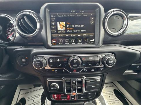 Used 2021 Jeep Wrangler Unlimited Rubicon AWD/4WD image 9