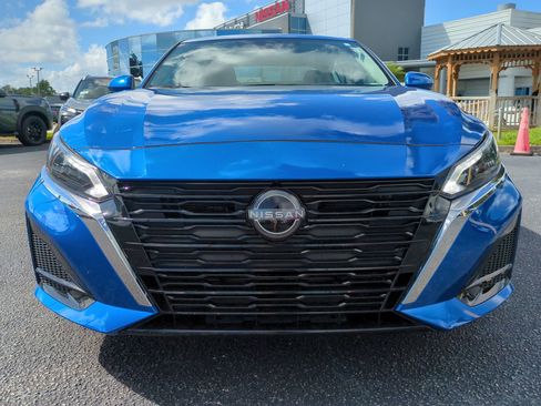 New 2025 Nissan Altima 2.5 SL image 9