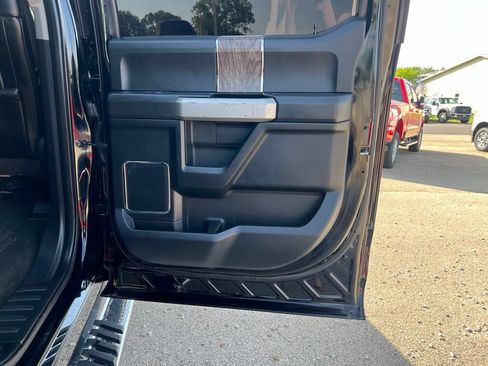 Used 2017 Ford F250 Lariat w/ Lariat Ultimate Package AWD/4WD image 20