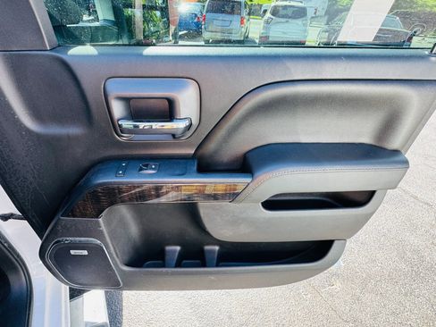 Used 2016 GMC Sierra 2500 Denali w/ Duramax Plus Package AWD/4WD image 21