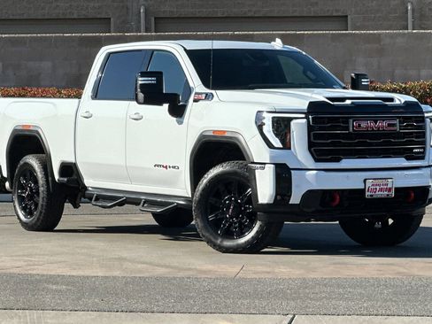 Certified 2025 GMC Sierra 2500 AT4 AWD/4WD image 2