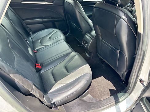 Used 2019 Ford Fusion Titanium FWD image 28