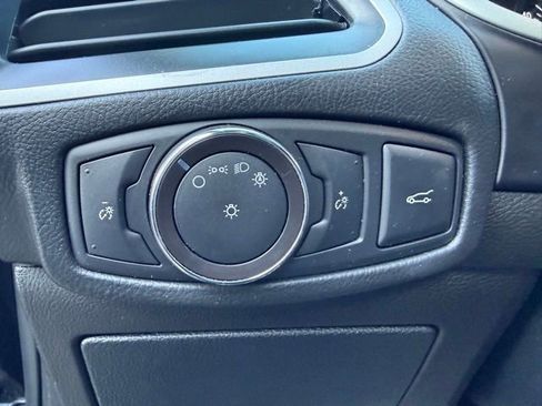 Used 2018 Ford Edge SEL w/ Equipment Group 201A image 17