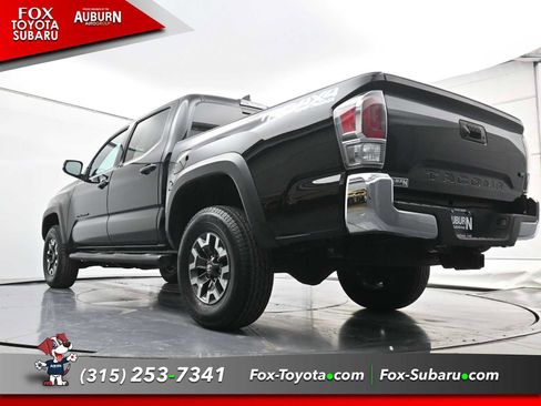 Used 2023 Toyota Tacoma TRD Off-Road image 16