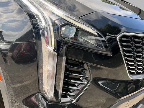 Used 2022 Cadillac XT4 Premium Luxury w/ Safety Alert Package AWD/4WD image 28