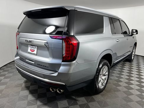 Used 2023 GMC Yukon XL Denali AWD/4WD image 5