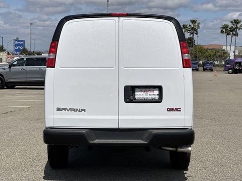 New 2026 GMC Savana 2500 w/ Driver Convenience Package image 4