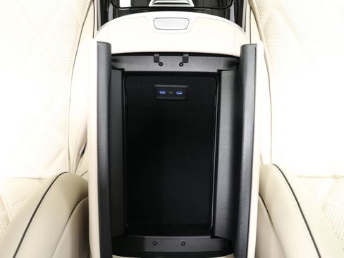 Used 2024 Mercedes-Benz Maybach S 580 4MATIC image 53