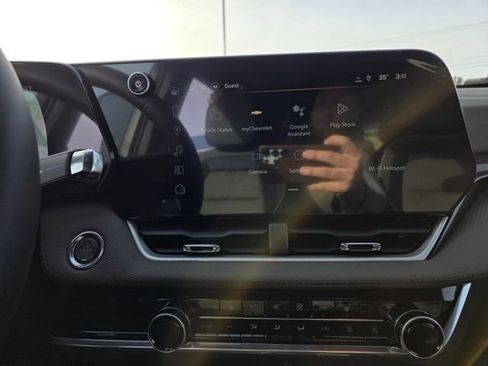 New 2026 Chevrolet Equinox LT w/ Convenience Package II image 23