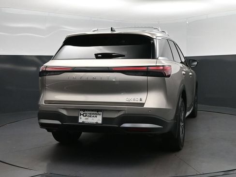 Certified 2026 INFINITI QX60 Luxe w/ Cargo Package AWD/4WD image 7