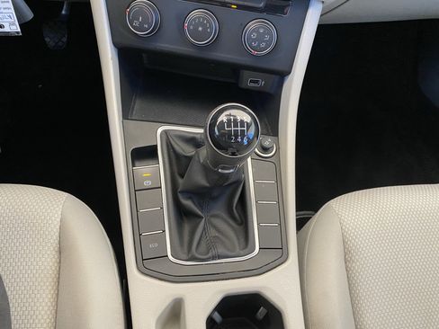 Used 2019 Volkswagen Jetta S image 8