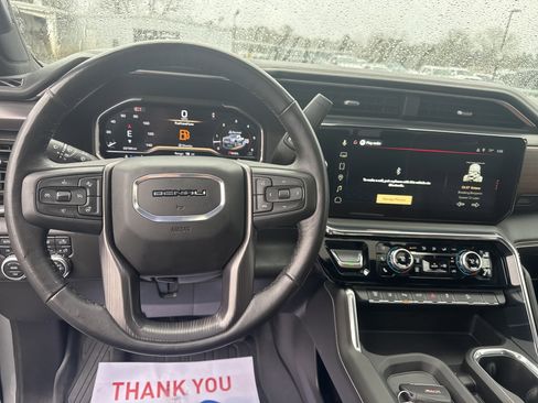 Used 2025 GMC Sierra 2500 Denali Ultimate image 17