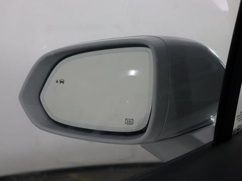 Used 2024 Chevrolet Blazer EV LT AWD/4WD image 39